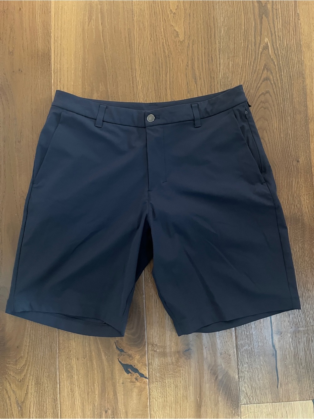 lululemon ABC Golf Shorts (33Wx9L)
